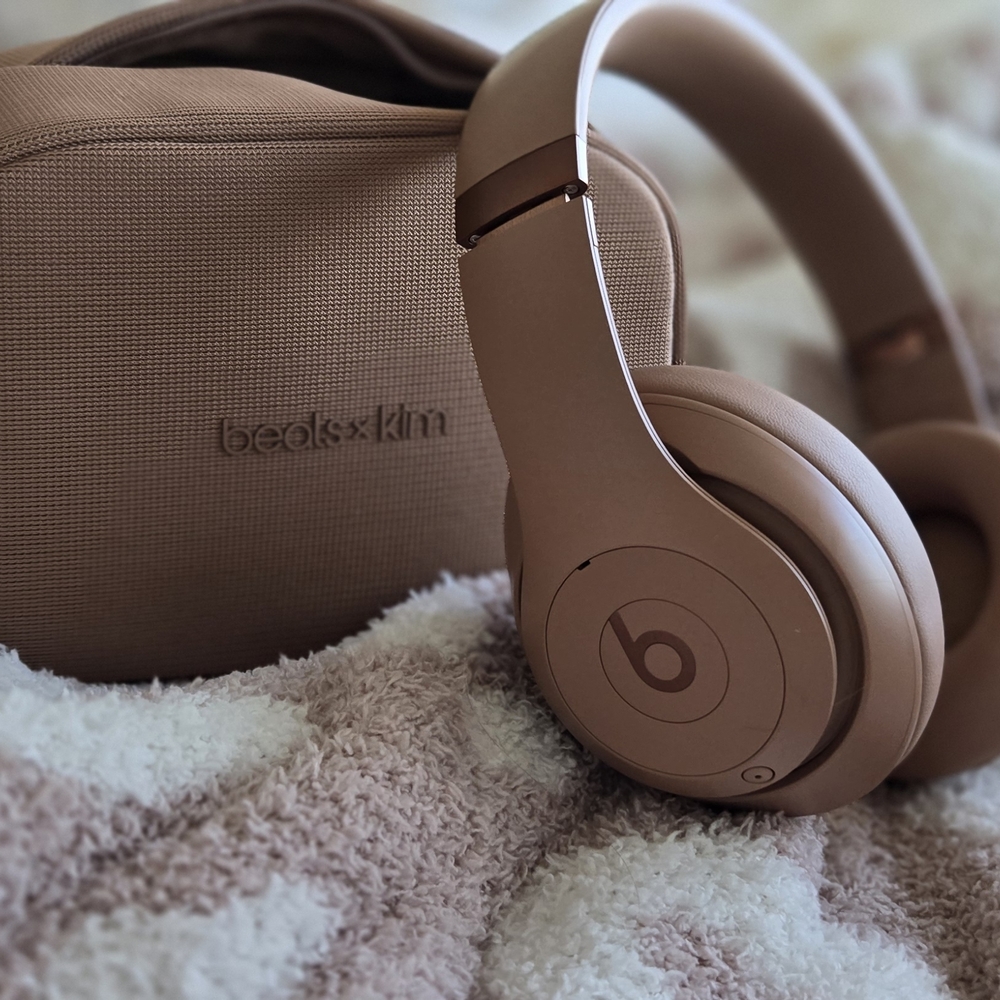 Brown/Sand Beats X Kim Wireless Headphones